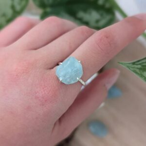 טבעת רואו אקוומרין